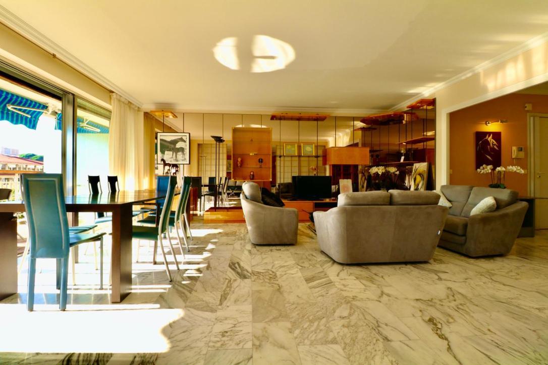 2, 3 And 4 Bedroom Sea View Forville Apartments 5 Mins From The Palais Кан Екстериор снимка