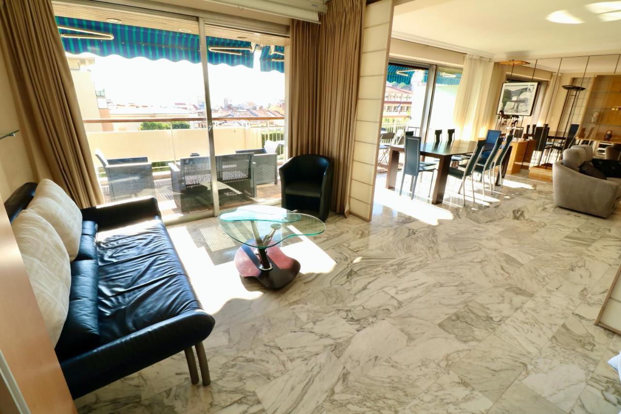 2, 3 And 4 Bedroom Sea View Forville Apartments 5 Mins From The Palais Кан Екстериор снимка