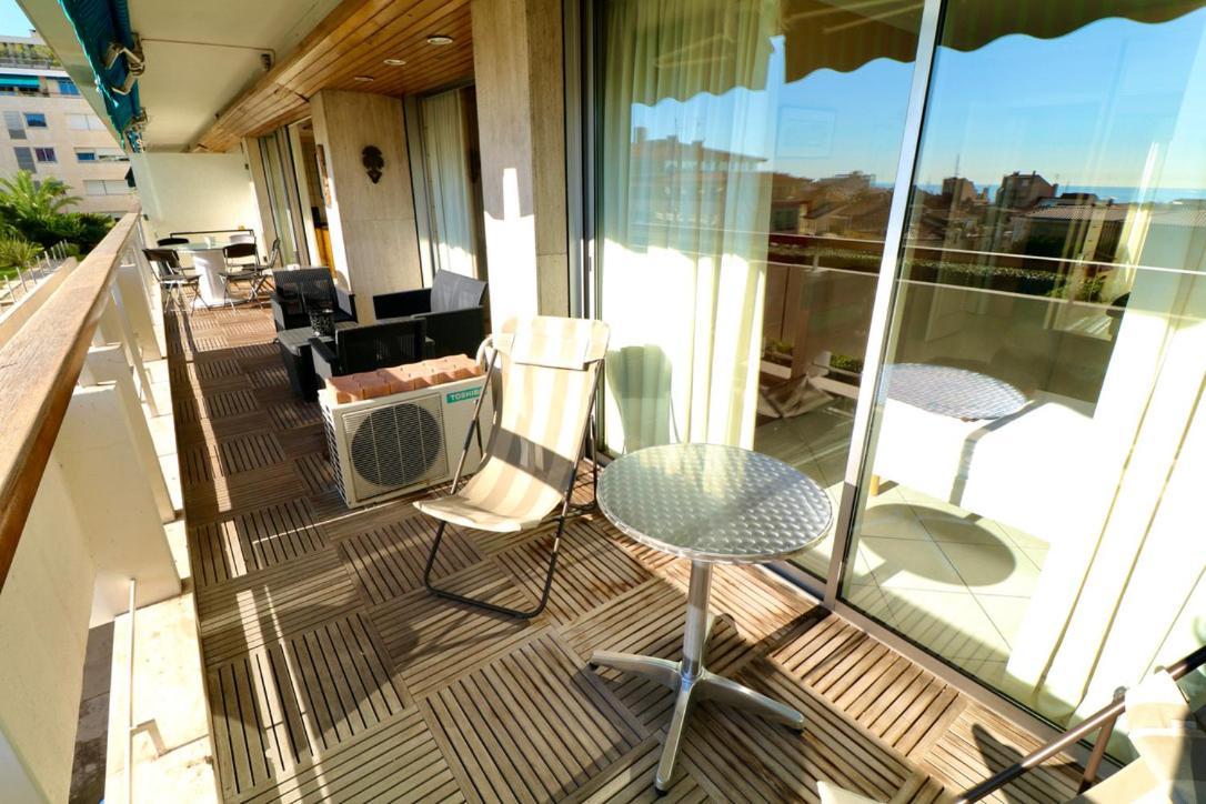 2, 3 And 4 Bedroom Sea View Forville Apartments 5 Mins From The Palais Кан Екстериор снимка