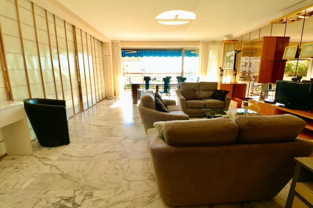2, 3 And 4 Bedroom Sea View Forville Apartments 5 Mins From The Palais Кан Екстериор снимка