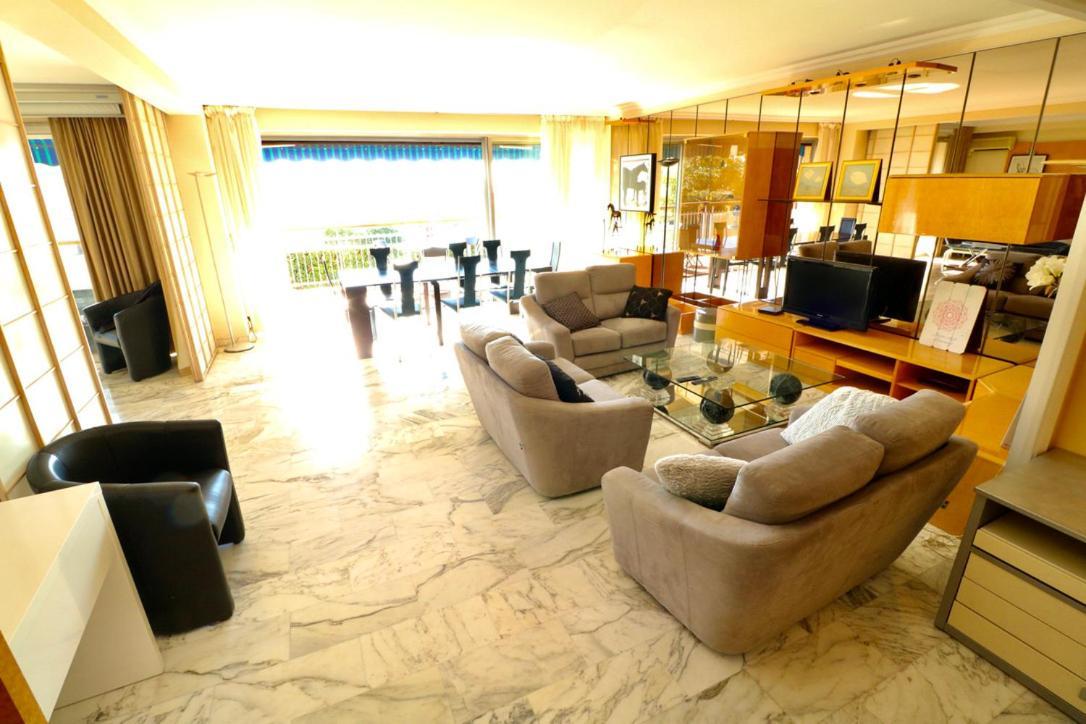 2, 3 And 4 Bedroom Sea View Forville Apartments 5 Mins From The Palais Кан Екстериор снимка