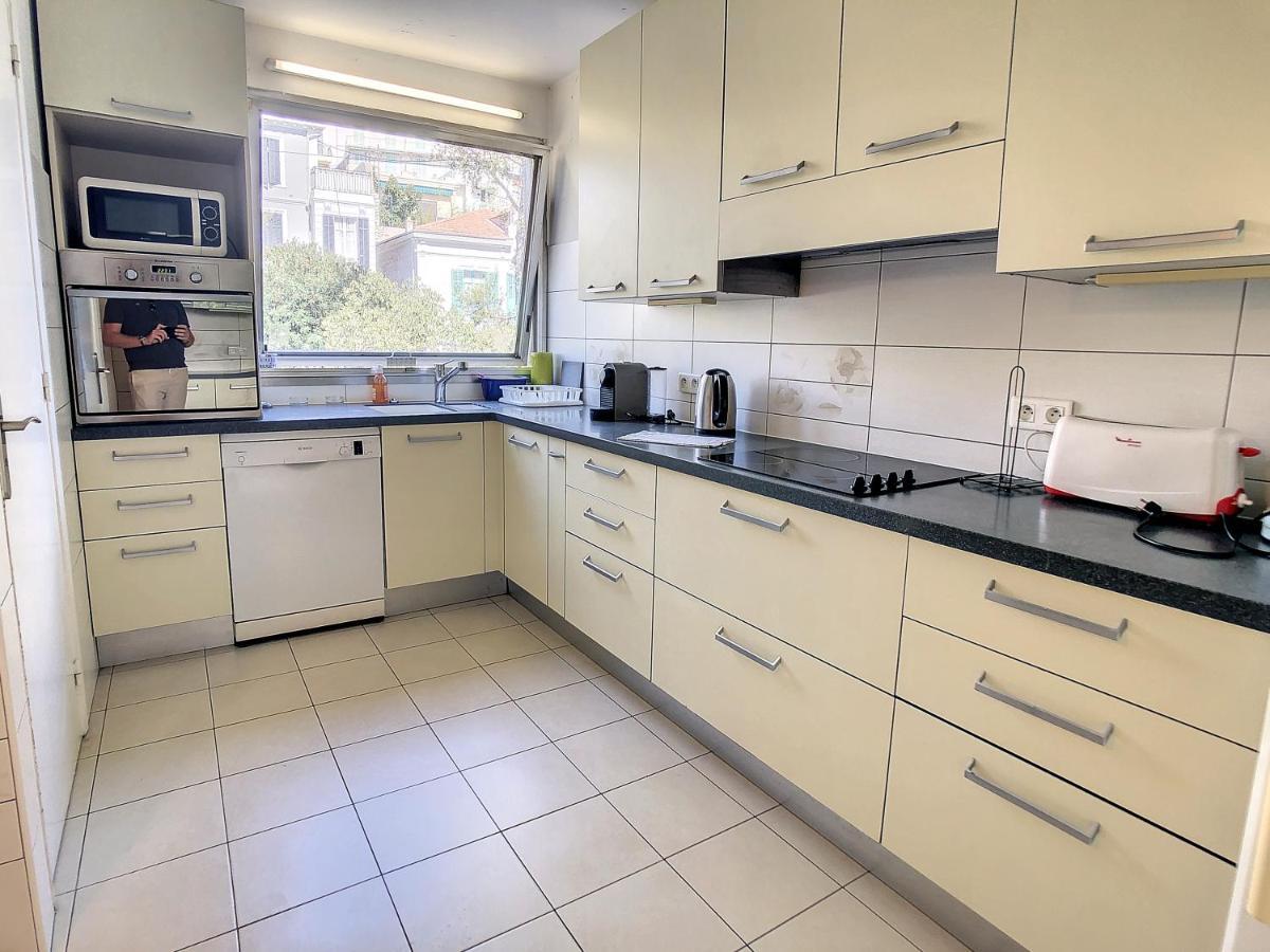 2, 3 And 4 Bedroom Sea View Forville Apartments 5 Mins From The Palais Кан Екстериор снимка