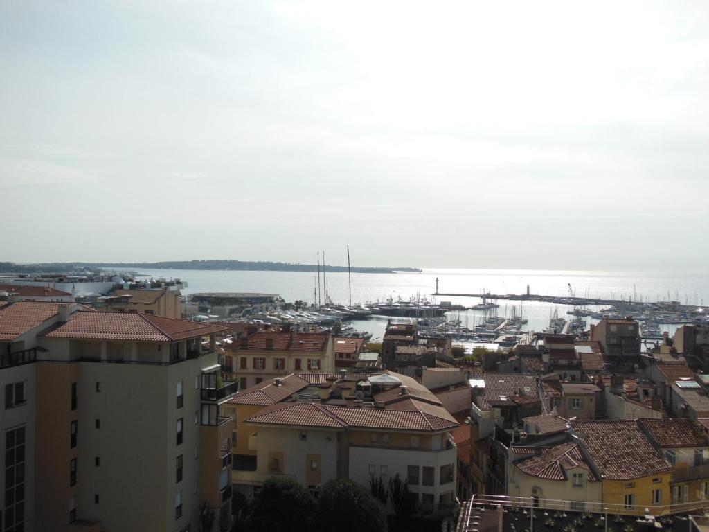 2, 3 And 4 Bedroom Sea View Forville Apartments 5 Mins From The Palais Кан Стая снимка