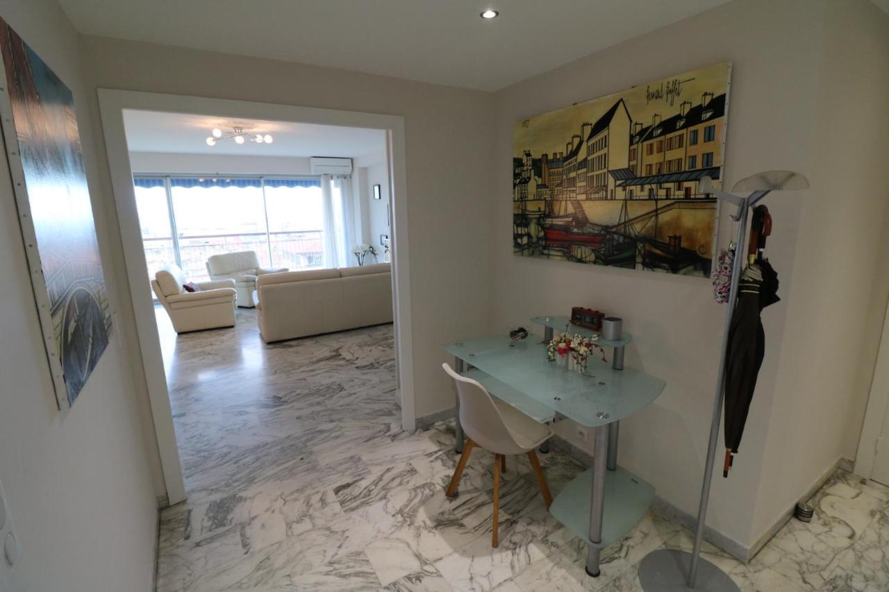 2, 3 And 4 Bedroom Sea View Forville Apartments 5 Mins From The Palais Кан Екстериор снимка